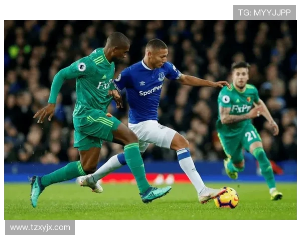 南安普顿与沃特福德的激烈对决谁能笑到最后解析比赛关键因素与球员表现 南安普顿与沃特福德的激烈对决谁能笑到最后解析比赛关键因素与球员表现